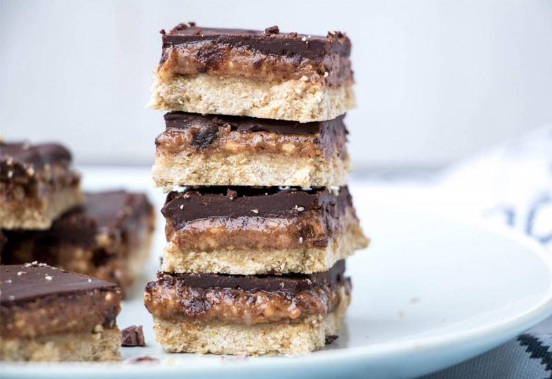 Raw Cinnamon and Raisin Peanut Butter Slices